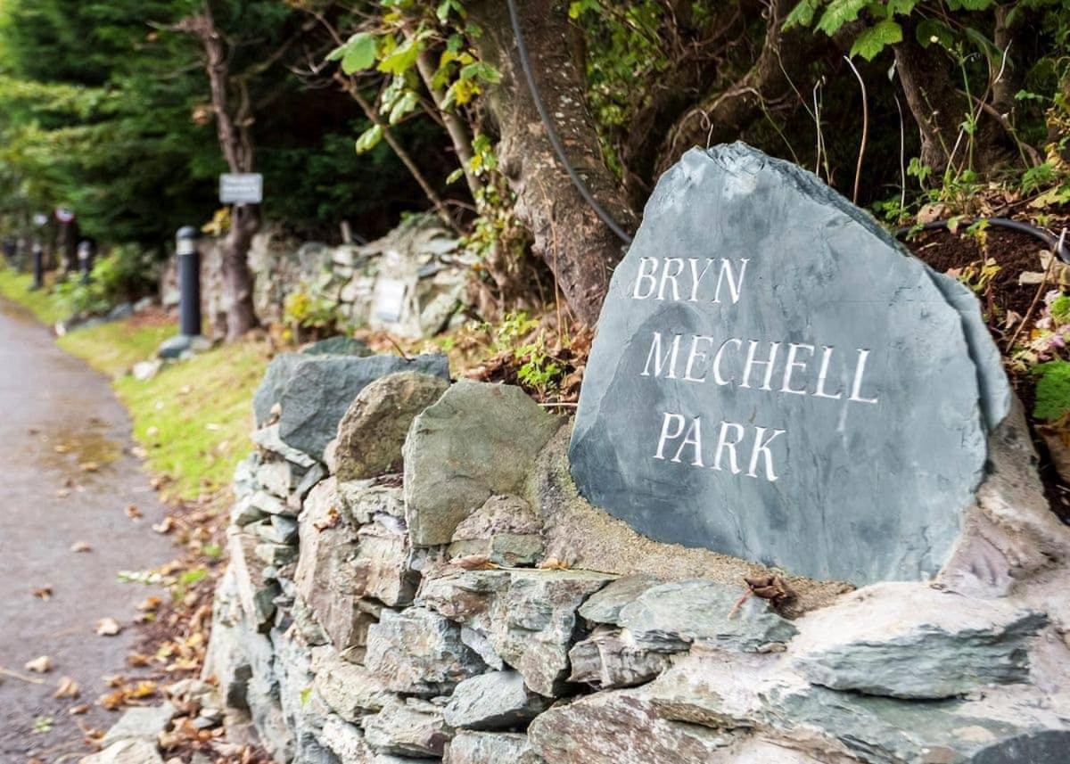 Hôtel Bryn Mechell à Llanfechell Extérieur photo